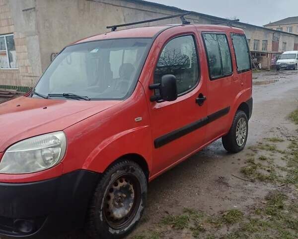 Красный Фиат Добло Панорама, объемом двигателя 1.37 л и пробегом 302 тыс. км за 2650 $, фото 8 на Automoto.ua