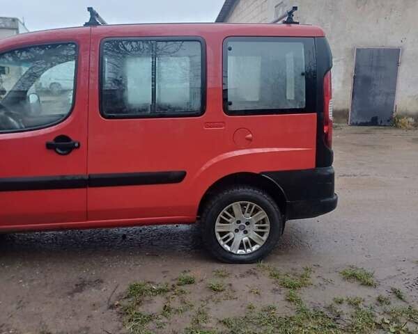 Красный Фиат Добло Панорама, объемом двигателя 1.37 л и пробегом 302 тыс. км за 2650 $, фото 2 на Automoto.ua
