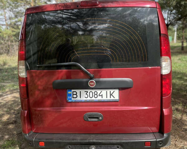 Красный Фиат Добло Панорама, объемом двигателя 1.37 л и пробегом 310 тыс. км за 7000 $, фото 2 на Automoto.ua