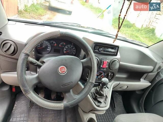 Сірий Фіат Добло Панорама, об'ємом двигуна 1.37 л та пробігом 366 тис. км за 4800 $, фото 3 на Automoto.ua