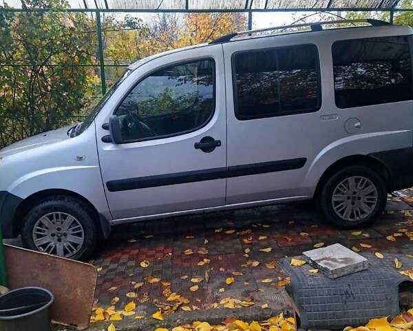 Сірий Фіат Добло Панорама, об'ємом двигуна 1.37 л та пробігом 240 тис. км за 4500 $, фото 3 на Automoto.ua