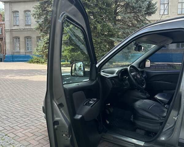 Серый Фиат Добло Панорама, объемом двигателя 1.37 л и пробегом 27 тыс. км за 10500 $, фото 23 на Automoto.ua