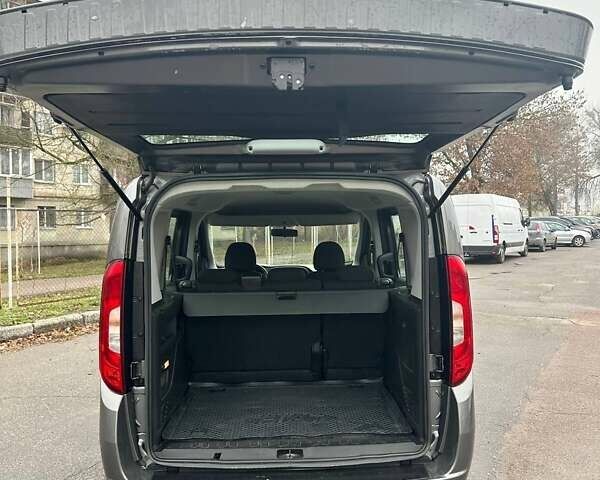 Сірий Фіат Добло Панорама, об'ємом двигуна 1.4 л та пробігом 80 тис. км за 16900 $, фото 4 на Automoto.ua