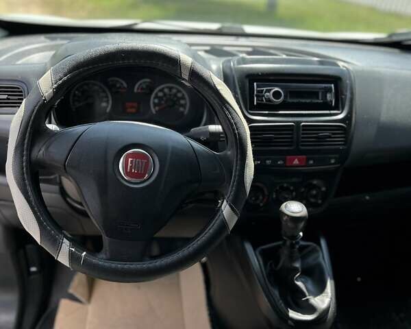 Білий Фіат Добло вант., об'ємом двигуна 1.6 л та пробігом 220 тис. км за 5700 $, фото 3 на Automoto.ua