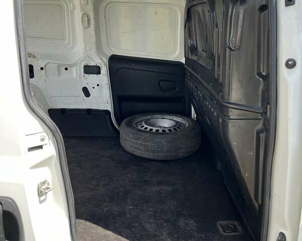 Білий Фіат Добло вант., об'ємом двигуна 1.6 л та пробігом 220 тис. км за 5700 $, фото 9 на Automoto.ua