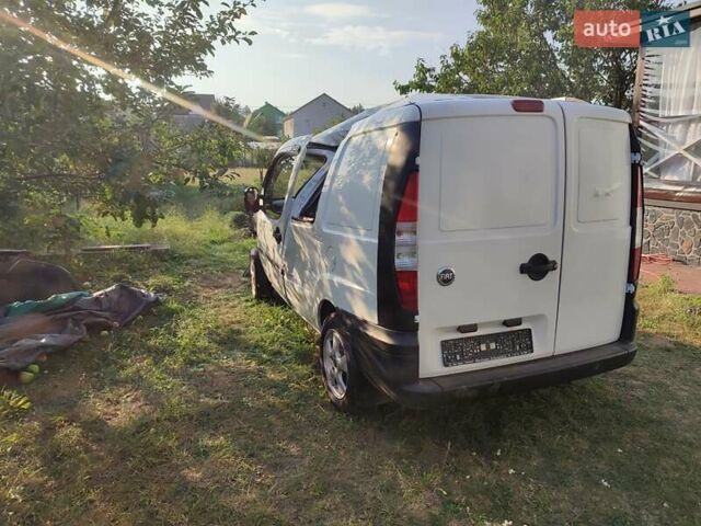 Белый Фиат Добло груз., объемом двигателя 1.9 л и пробегом 226 тыс. км за 1700 $, фото 2 на Automoto.ua