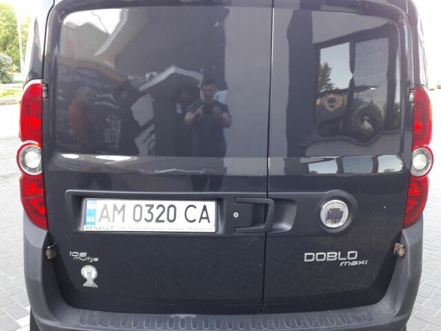 Черный Фиат Добло груз., объемом двигателя 0 л и пробегом 255 тыс. км за 5200 $, фото 4 на Automoto.ua