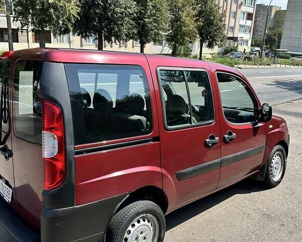 Красный Фиат Добло груз., объемом двигателя 1.37 л и пробегом 63 тыс. км за 7000 $, фото 4 на Automoto.ua