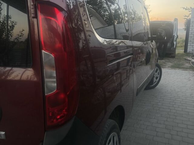 Красный Фиат Добло груз., объемом двигателя 0 л и пробегом 60 тыс. км за 14500 $, фото 5 на Automoto.ua