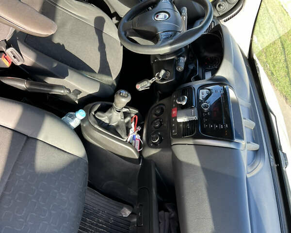 Фиат Добло груз., объемом двигателя 0 л и пробегом 305 тыс. км за 5900 $, фото 12 на Automoto.ua