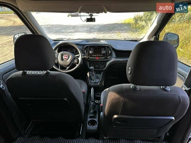 Серый Фиат Добло груз., объемом двигателя 2 л и пробегом 160 тыс. км за 10100 $, фото 7 на Automoto.ua