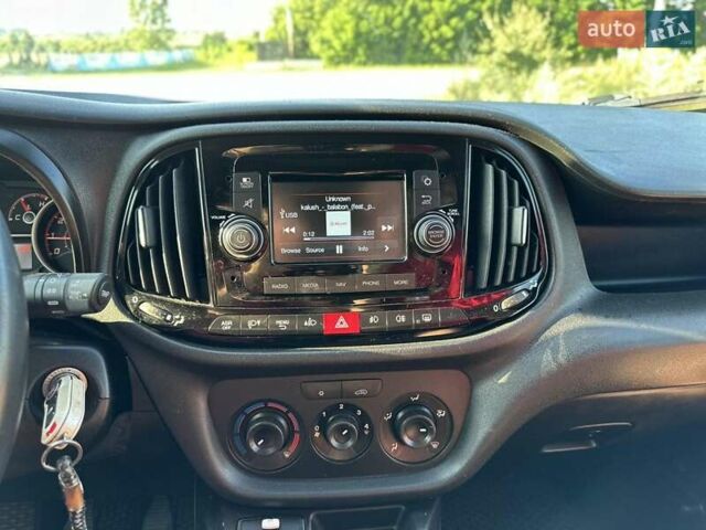 Серый Фиат Добло груз., объемом двигателя 2 л и пробегом 160 тыс. км за 10100 $, фото 12 на Automoto.ua