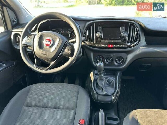 Серый Фиат Добло груз., объемом двигателя 2 л и пробегом 160 тыс. км за 10100 $, фото 9 на Automoto.ua