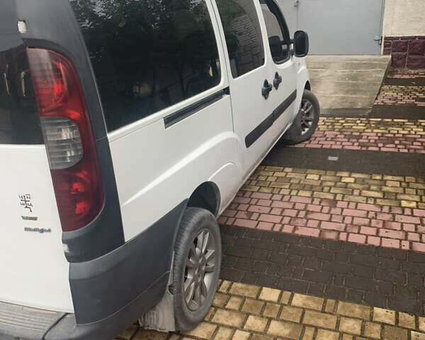 Фиат Добло, объемом двигателя 1.9 л и пробегом 375 тыс. км за 5390 $, фото 4 на Automoto.ua