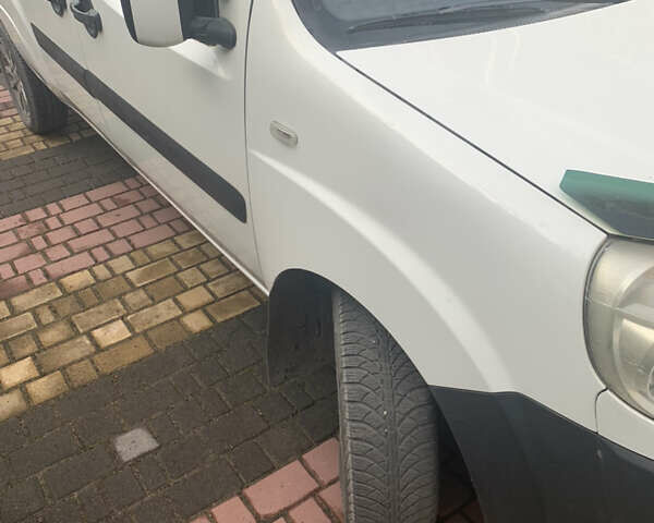Фиат Добло, объемом двигателя 1.9 л и пробегом 375 тыс. км за 5390 $, фото 2 на Automoto.ua