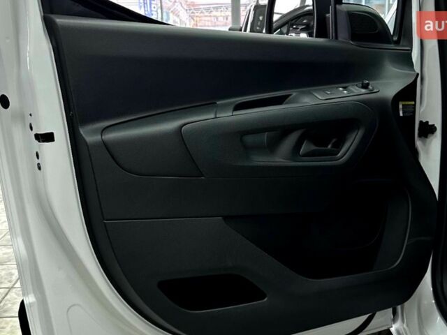 купить новое авто Фиат Добло 2024 года от официального дилера FIAT "Сателіт Мотор" Аеліта Фиат фото