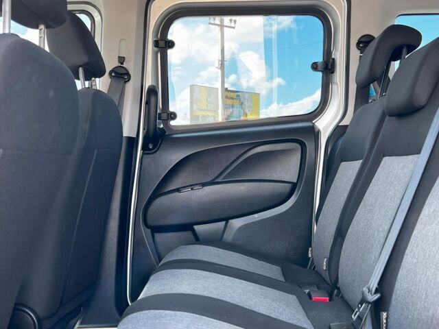 Серый Фиат Добло пасс., объемом двигателя 1.3 л и пробегом 157 тыс. км за 10890 $, фото 26 на Automoto.ua