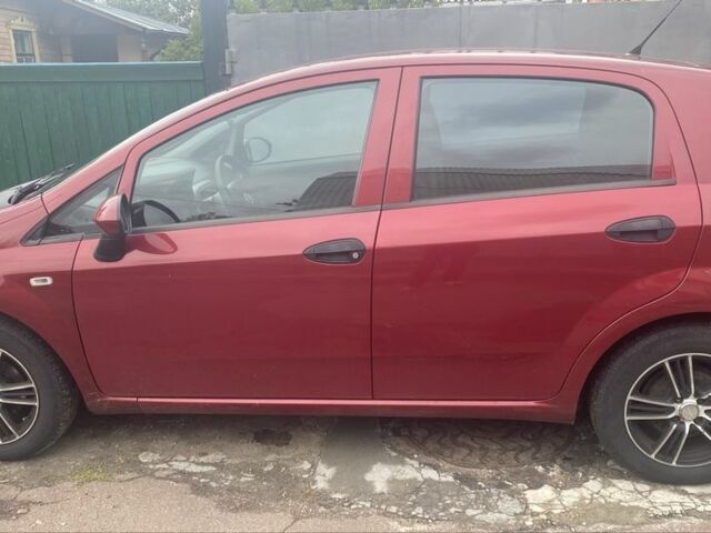 Красный Фиат Другая, объемом двигателя 0 л и пробегом 57 тыс. км за 5800 $, фото 1 на Automoto.ua