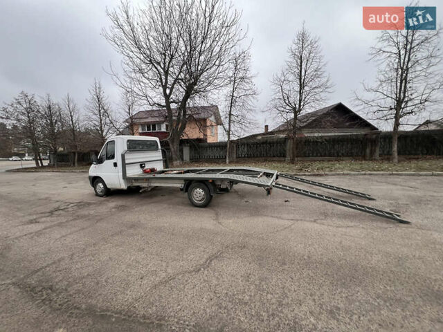 Белый Фиат Дукато, объемом двигателя 2.3 л и пробегом 393 тыс. км за 7000 $, фото 1 на Automoto.ua