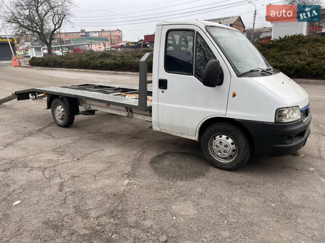 Белый Фиат Дукато, объемом двигателя 2.3 л и пробегом 393 тыс. км за 7000 $, фото 2 на Automoto.ua