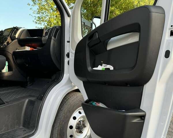 Белый Фиат Дукато, объемом двигателя 2.3 л и пробегом 280 тыс. км за 17500 $, фото 13 на Automoto.ua