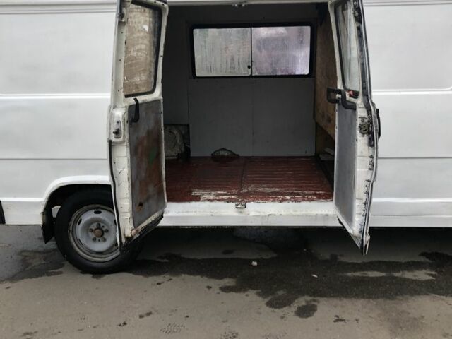 Білий Фіат Дукато, об'ємом двигуна 2.5 л та пробігом 520 тис. км за 1066 $, фото 6 на Automoto.ua