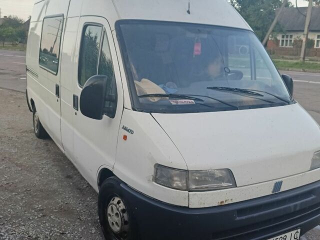 Белый Фиат Дукато, объемом двигателя 2.8 л и пробегом 400 тыс. км за 2300 $, фото 1 на Automoto.ua
