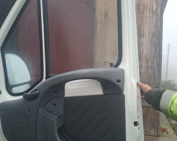 Білий Фіат Дукато, об'ємом двигуна 2.3 л та пробігом 500 тис. км за 2800 $, фото 7 на Automoto.ua