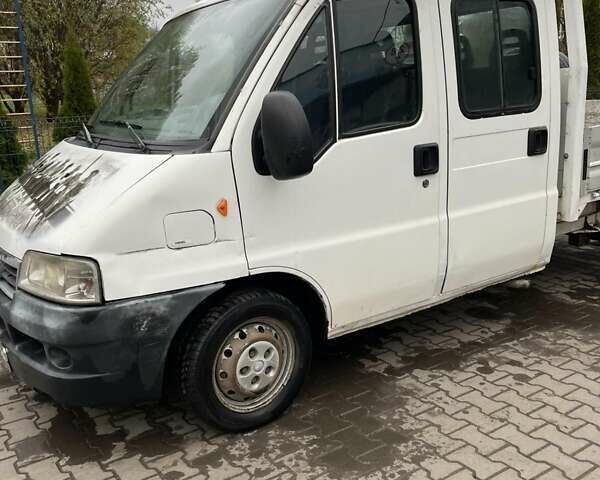 Белый Фиат Дукато, объемом двигателя 2.8 л и пробегом 360 тыс. км за 5500 $, фото 3 на Automoto.ua