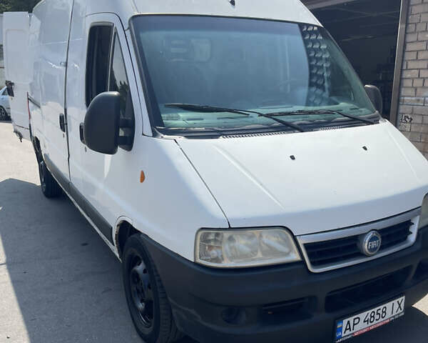 Белый Фиат Дукато, объемом двигателя 2.78 л и пробегом 304 тыс. км за 4450 $, фото 1 на Automoto.ua
