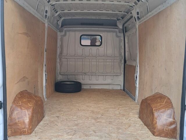 Белый Фиат Дукато, объемом двигателя 2.5 л и пробегом 400 тыс. км за 7700 $, фото 11 на Automoto.ua