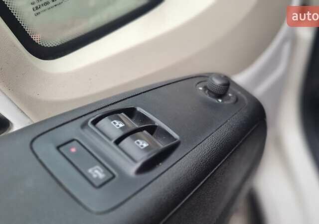 Білий Фіат Дукато, об'ємом двигуна 2.3 л та пробігом 330 тис. км за 3650 $, фото 7 на Automoto.ua