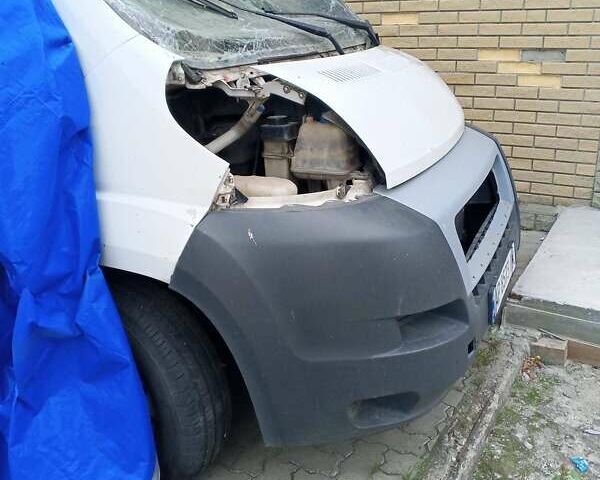 Белый Фиат Дукато, объемом двигателя 2.2 л и пробегом 350 тыс. км за 6000 $, фото 7 на Automoto.ua