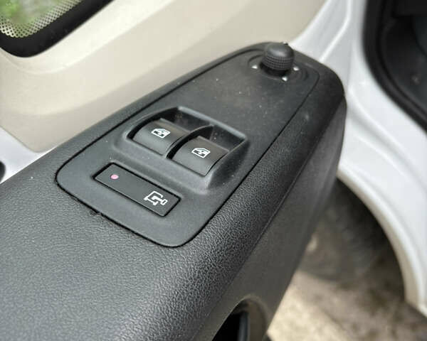 Белый Фиат Дукато, объемом двигателя 2.3 л и пробегом 232 тыс. км за 15500 $, фото 12 на Automoto.ua