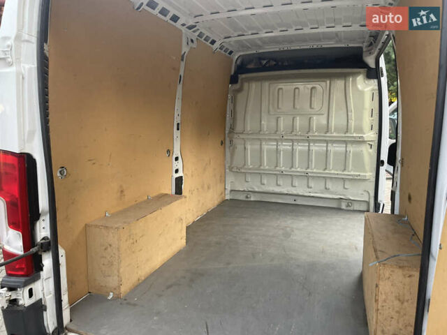 Білий Фіат Дукато, об'ємом двигуна 2.29 л та пробігом 290 тис. км за 14000 $, фото 9 на Automoto.ua