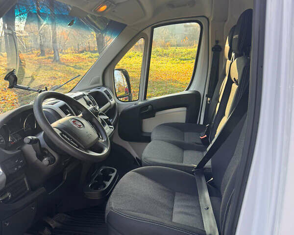 Белый Фиат Дукато, объемом двигателя 2.29 л и пробегом 475 тыс. км за 9907 $, фото 6 на Automoto.ua