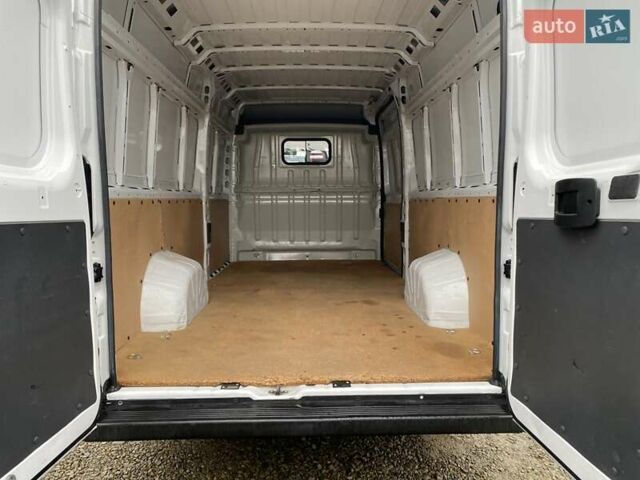 Белый Фиат Дукато, объемом двигателя 2.2 л и пробегом 300 тыс. км за 18350 $, фото 24 на Automoto.ua