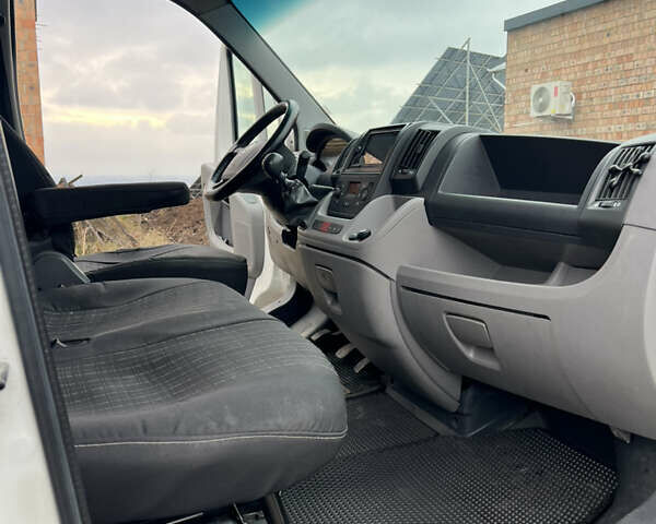 Белый Фиат Дукато, объемом двигателя 3 л и пробегом 155 тыс. км за 7400 $, фото 10 на Automoto.ua