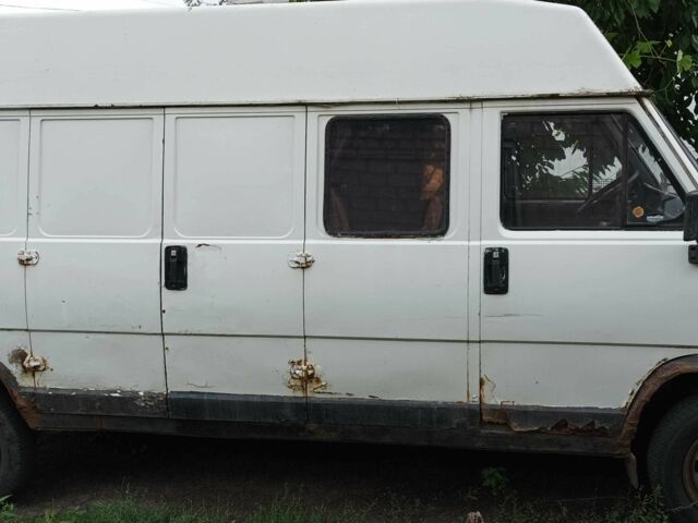 Білий Фіат Дукато, об'ємом двигуна 2.5 л та пробігом 400 тис. км за 828 $, фото 1 на Automoto.ua