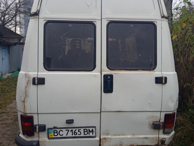 Білий Фіат Дукато, об'ємом двигуна 0 л та пробігом 300 тис. км за 1500 $, фото 1 на Automoto.ua
