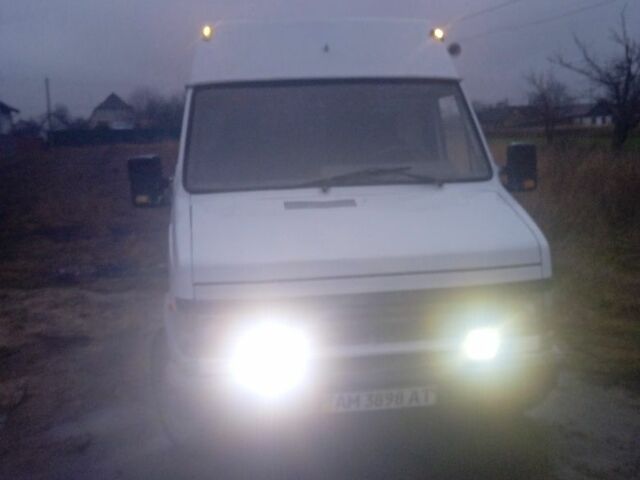 Белый Фиат Дукато, объемом двигателя 0 л и пробегом 500 тыс. км за 1200 $, фото 1 на Automoto.ua