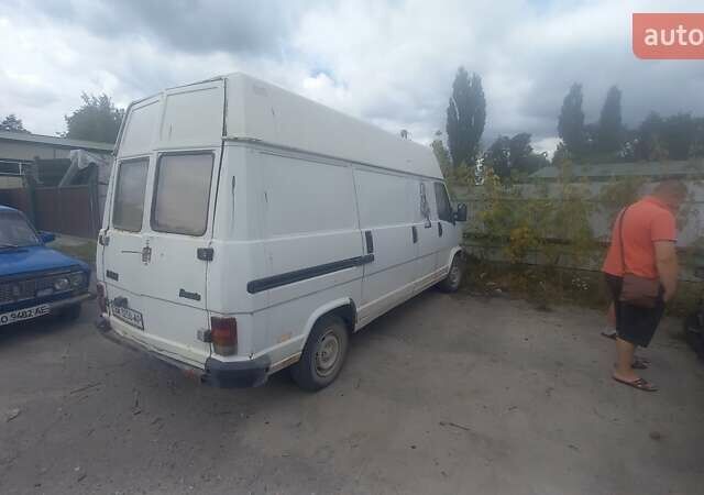 Белый Фиат Дукато, объемом двигателя 2.5 л и пробегом 400 тыс. км за 1950 $, фото 6 на Automoto.ua