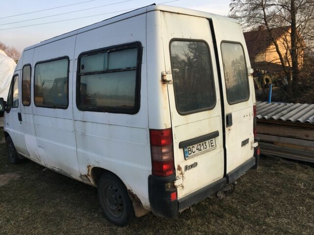 Белый Фиат Дукато, объемом двигателя 2.5 л и пробегом 320 тыс. км за 1600 $, фото 2 на Automoto.ua