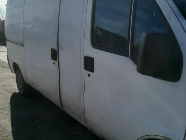 Белый Фиат Дукато, объемом двигателя 2.5 л и пробегом 450 тыс. км за 1800 $, фото 3 на Automoto.ua