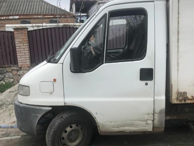 Белый Фиат Дукато, объемом двигателя 2.5 л и пробегом 400 тыс. км за 2500 $, фото 1 на Automoto.ua
