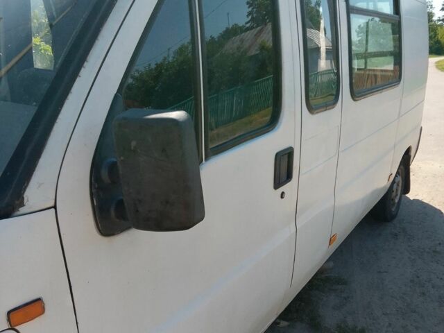 Белый Фиат Дукато, объемом двигателя 2.5 л и пробегом 200 тыс. км за 1800 $, фото 1 на Automoto.ua