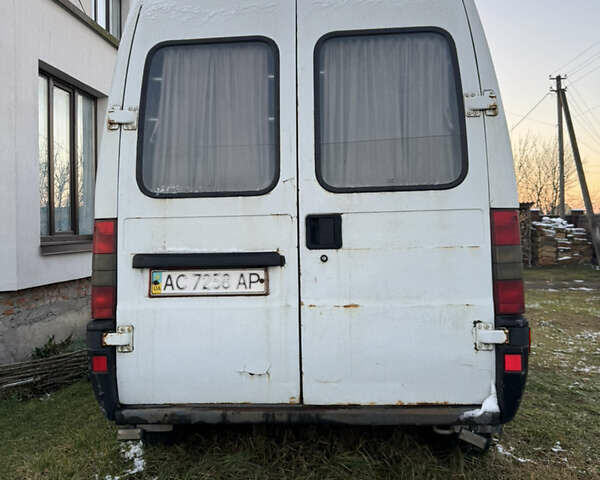 Белый Фиат Дукато, объемом двигателя 2.8 л и пробегом 320 тыс. км за 2250 $, фото 4 на Automoto.ua