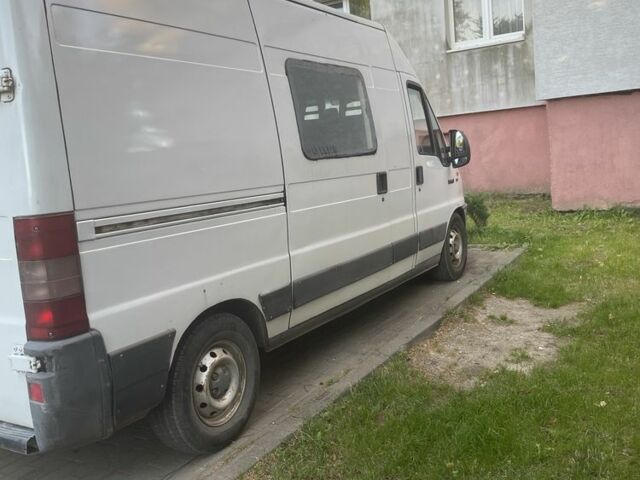 Белый Фиат Дукато, объемом двигателя 2.5 л и пробегом 400 тыс. км за 4500 $, фото 3 на Automoto.ua