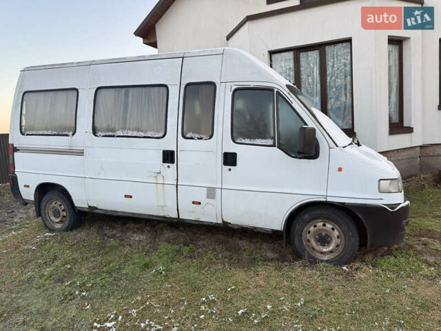 Белый Фиат Дукато, объемом двигателя 2.8 л и пробегом 320 тыс. км за 2250 $, фото 1 на Automoto.ua