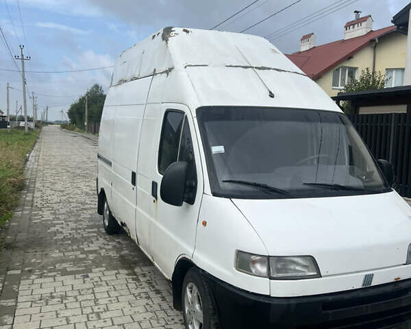 Белый Фиат Дукато, объемом двигателя 2.8 л и пробегом 559 тыс. км за 3300 $, фото 3 на Automoto.ua